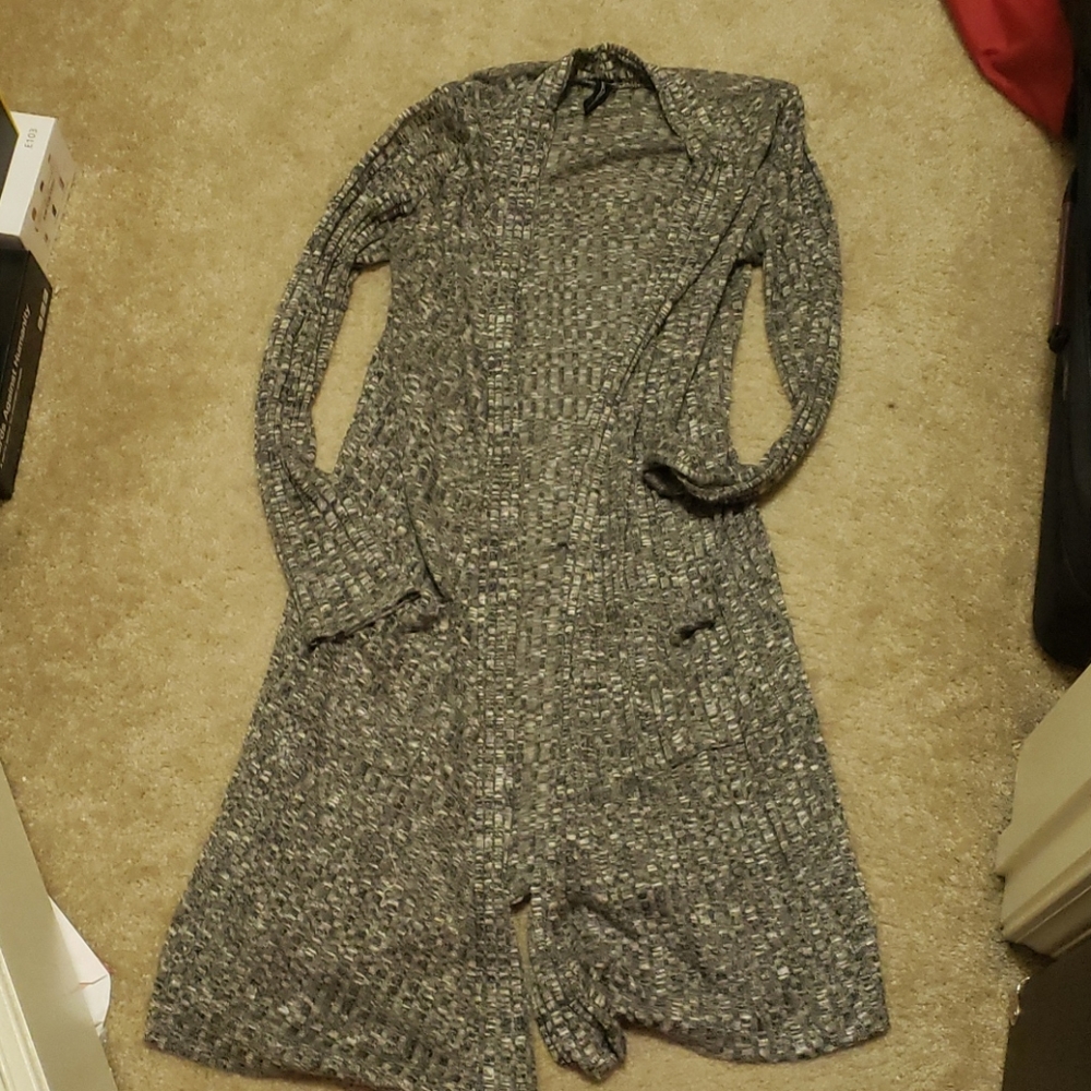 Cute Gray Cardigan with Pockets.